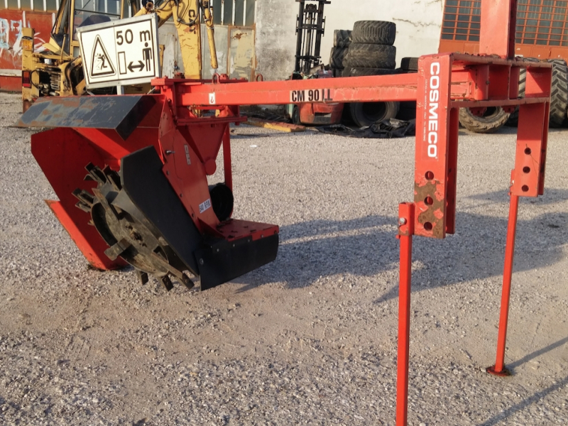 Scavafossi monoruota bilaterale COSMECO usato mod. CM 90LL